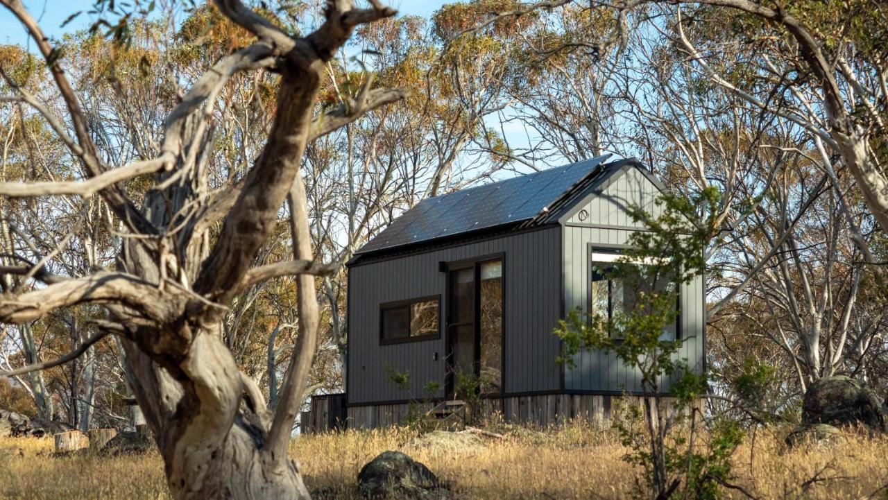 Big Yard Escapes - Two Off-Grid Tiny Houses On The Mowamba River Jindabyne Exterior photo