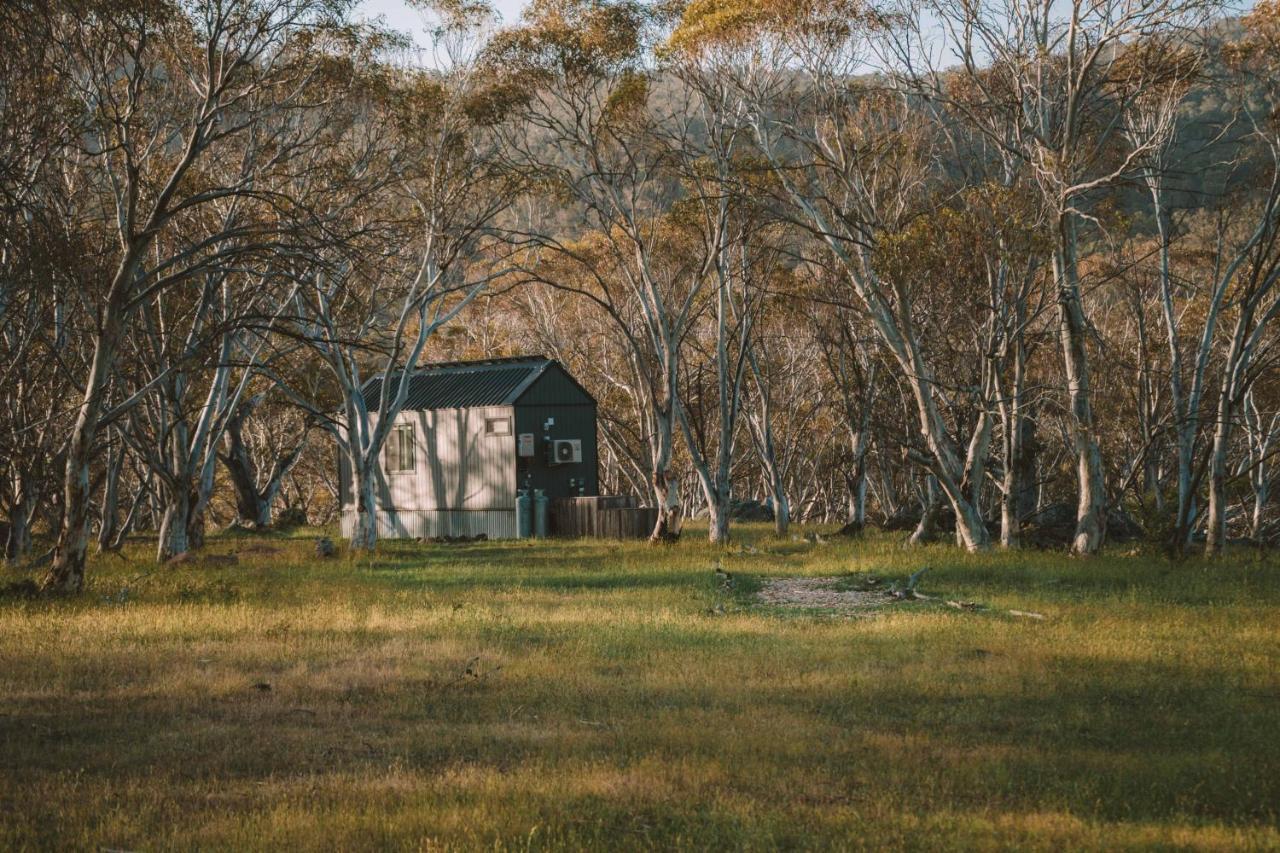 Big Yard Escapes - Two Off-Grid Tiny Houses On The Mowamba River Jindabyne Exterior photo